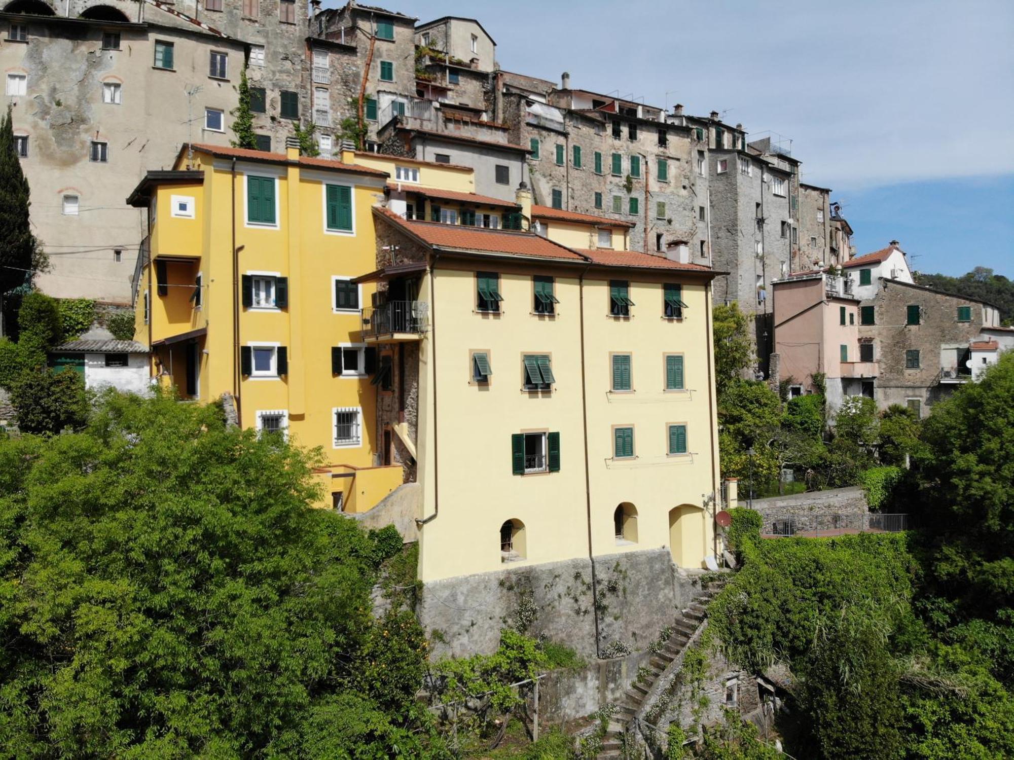 Casa E Mansarda Delle Mura أَميليا المظهر الخارجي الصورة
